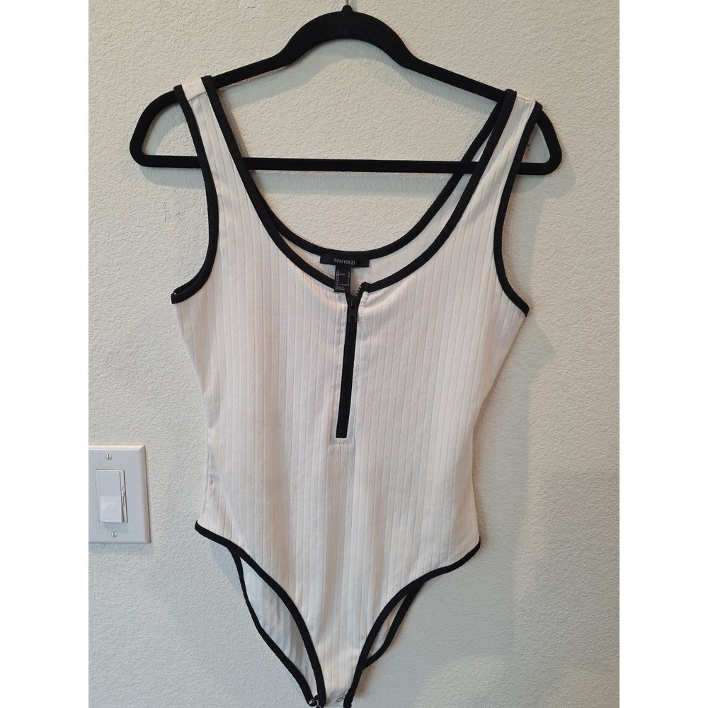 F21 Sweater White Knit Tank Bodysuit Sz L Contrast Black Trim Zip Front Sporty - Picture 2 of 6